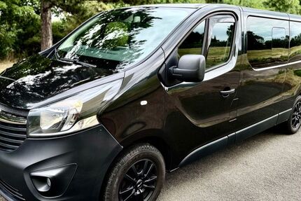 Opel Vivaro 191.000 km 15.990 € Erfurt 99095