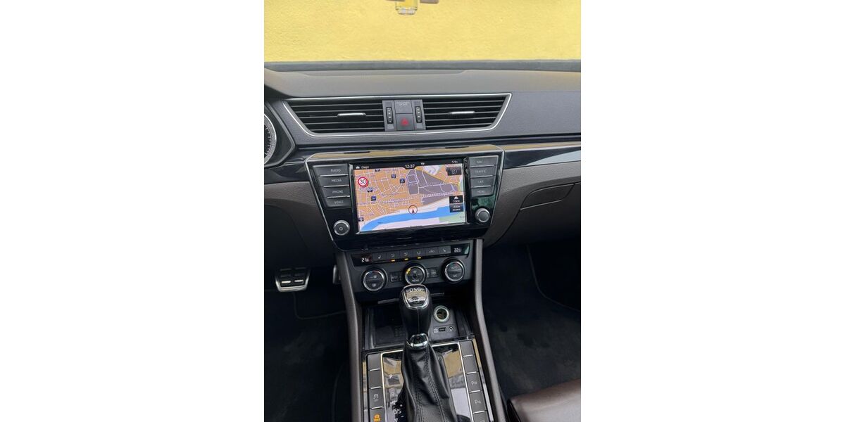 Skoda Superb 177.000 km 14.200 &euro; Waldmühlen 56479