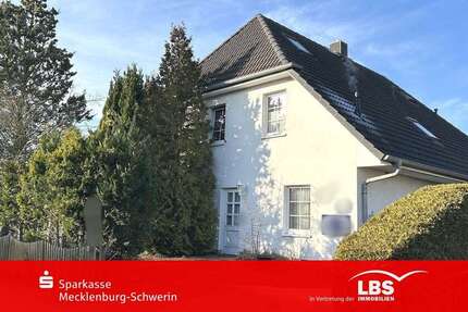 Haus Pampow - 6 Zimmer, 230 m&sup2;, 380.000&euro; | Angebot:25590395