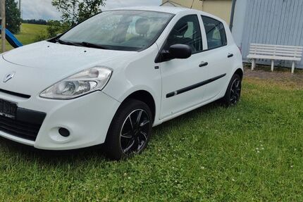Renault Clio 135.000 km 2.400 &euro; Dornhan 72175