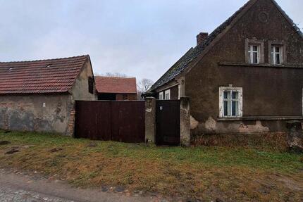 3 gründstucke alte Haus Scheune gesammt 2722qm 2 zimmer