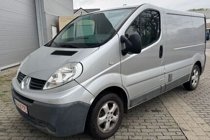Renault Trafic 214.000 km 2.900 &euro; DÜREN 52353