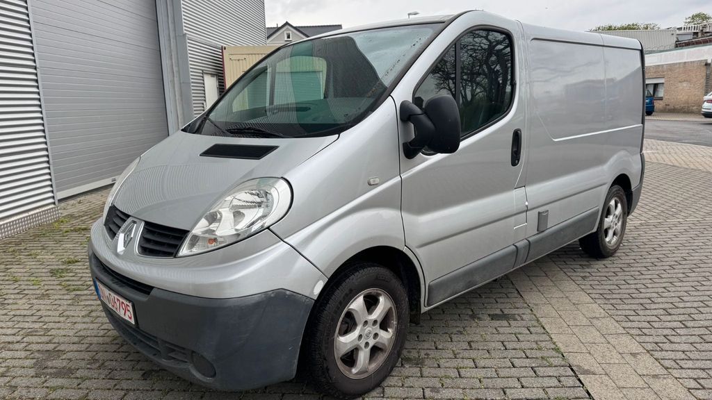 Renault Trafic 214.000 km 2.900 &euro; DÜREN 52353
