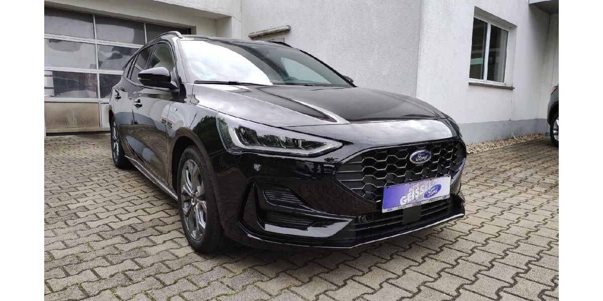 Ford Focus 12.500 km 28.990 &euro; Dessau-Roßlau 06849