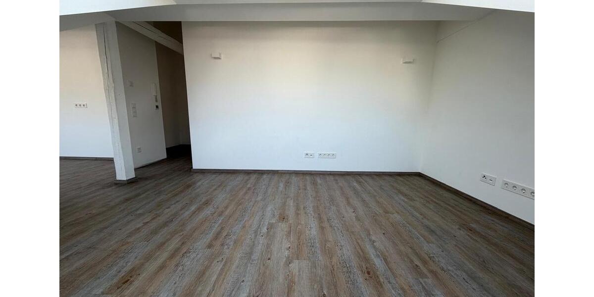 Dachgeschoßwohnung Beratzhausen - 3 Zimmer, 84 m&sup2;, 1.029&euro; | Angebot:24854465