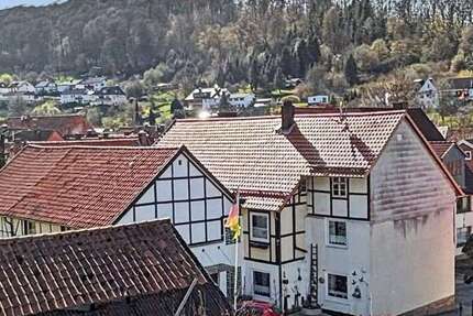 Haus Dassel - 7 Zimmer, 335 m&sup2;, 275.000&euro; | Angebot:26249847