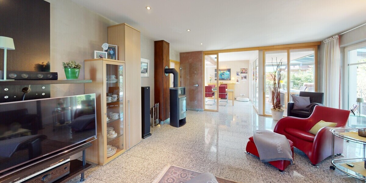 Großzügiges Wohnen und Arbeiten vereint: Einfamilienhaus mit Gewerbeeinheit! 10 zimmer