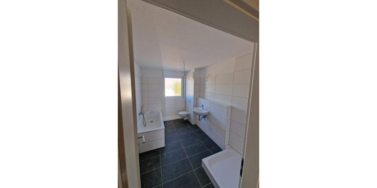 Reihenhaus Oberndorf am Neckar - 4 Zimmer, 132 m&sup2;, 1.400&euro; | Angebot:23555092