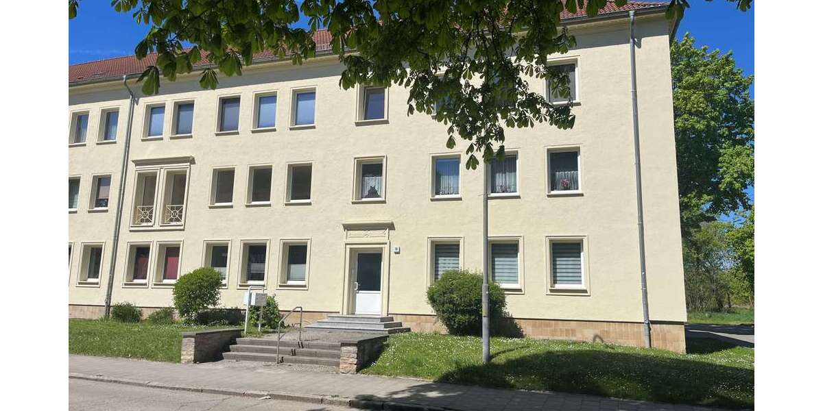 Etagenwohnung Calbe - 3 Zimmer, 77 m&sup2;, 540&euro; | Angebot:26402408