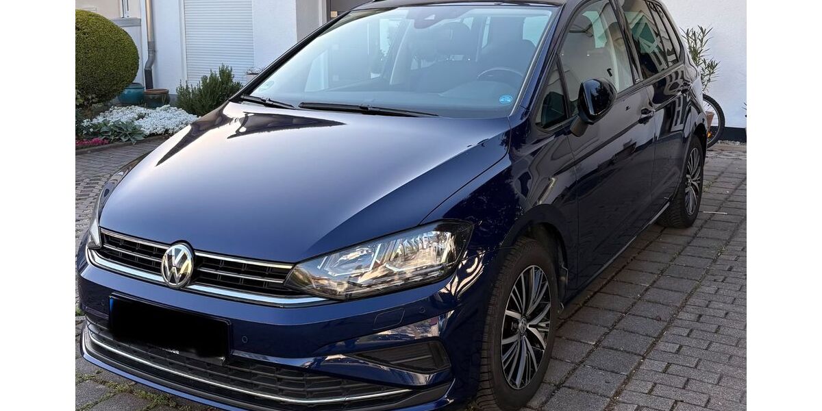 VW Golf Sportsvan 66.000 km 13.500 &euro; Flörsheim 65439