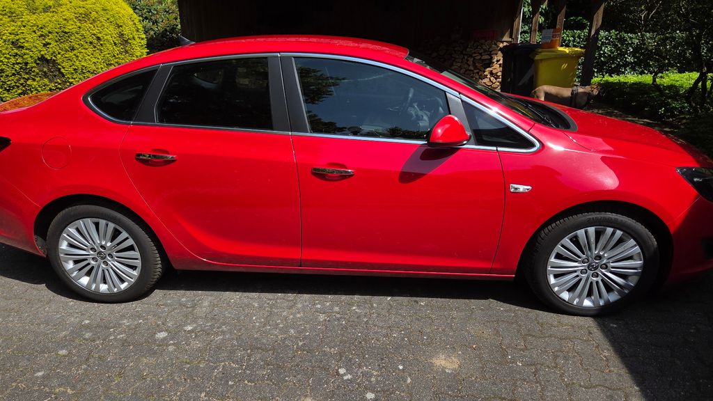Opel Astra 32.200 km 12.500 &euro; Hamburg 22303