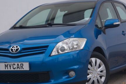 Toyota Auris 228.993 km 3.999 € Berlin 13051