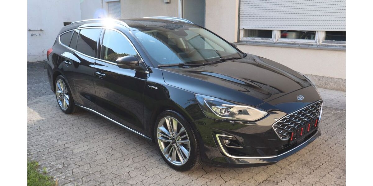 Ford Focus 118.300 km 14.490 &euro; Ganacker 94431