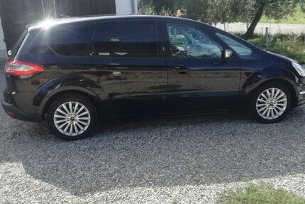 Ford S-Max 145.326 km 10.300 &euro; Singenbach 85302
