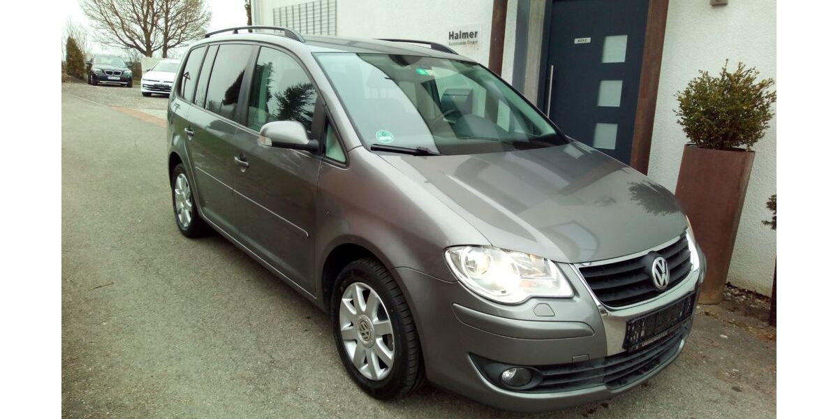 VW Touran 193.000 km 4.990 &euro; Wald-Walbertsweiler 88639