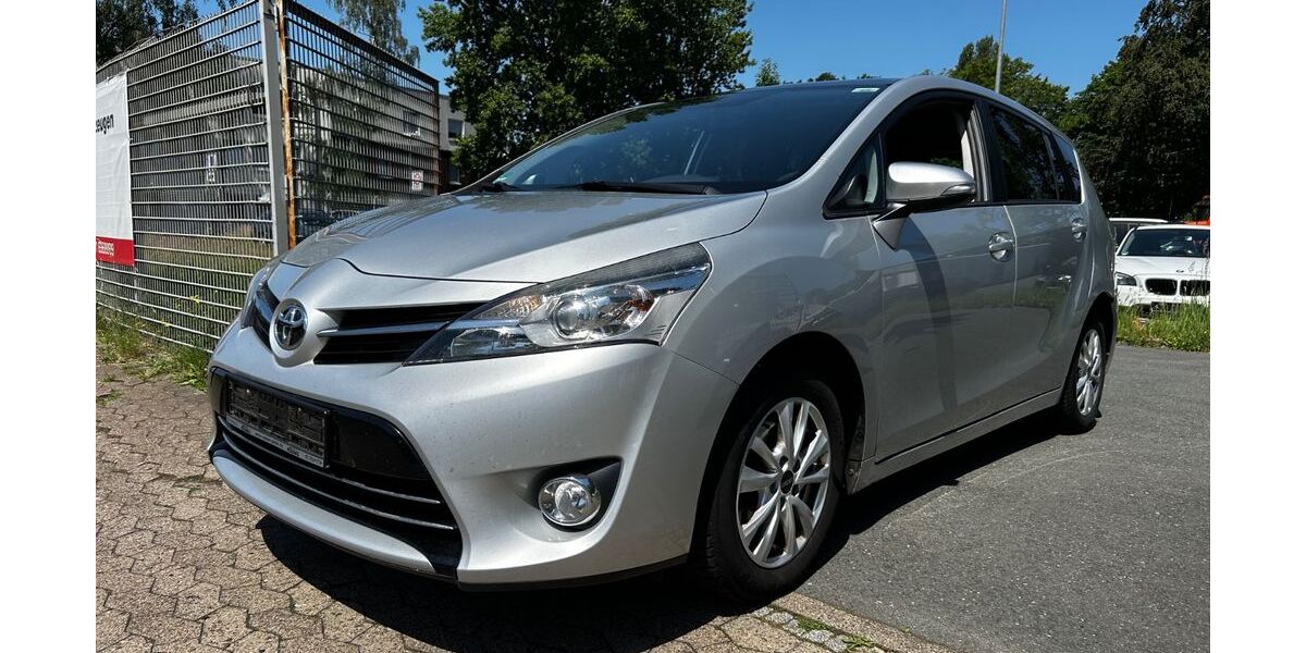 Toyota Verso 241.046 km 6.400 &euro; Langenhagen 30851
