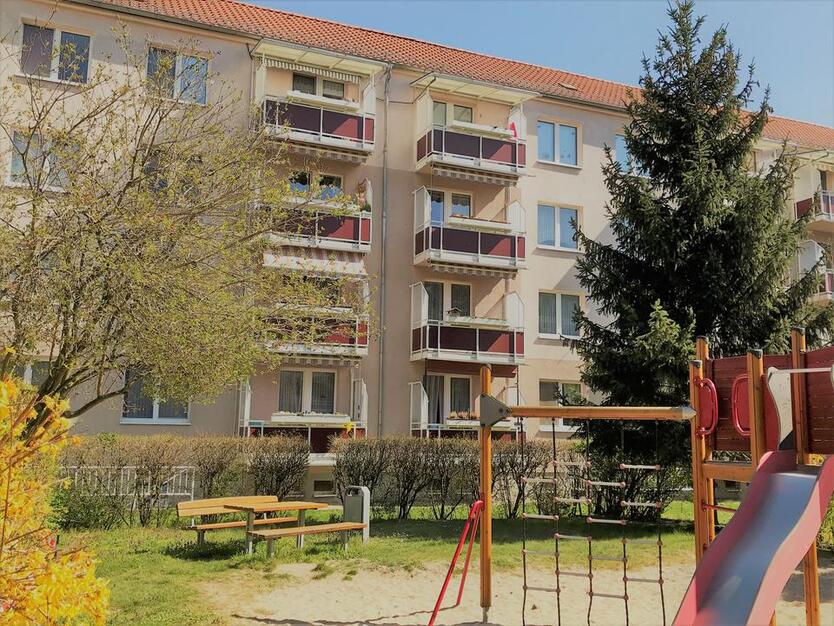 Schmucke 3RaumWohnung im Erstbezug, gepflegt und ordentlich.