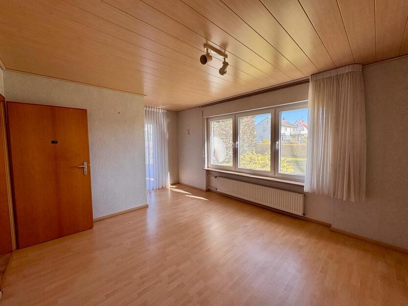 Ein- bis Zweifamilienhaus mit viel Potential