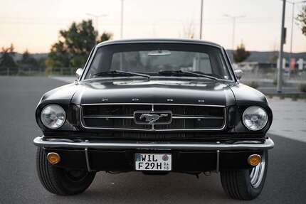 Ford Mustang 97.000 km 34.499 € Koblenz 56068