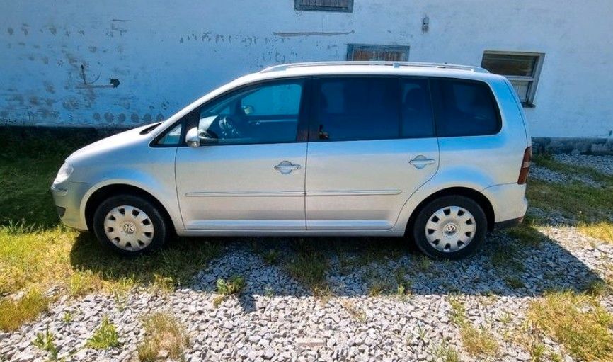 VW Touran 206.000 km 2.999 € Breitenberg 94139
