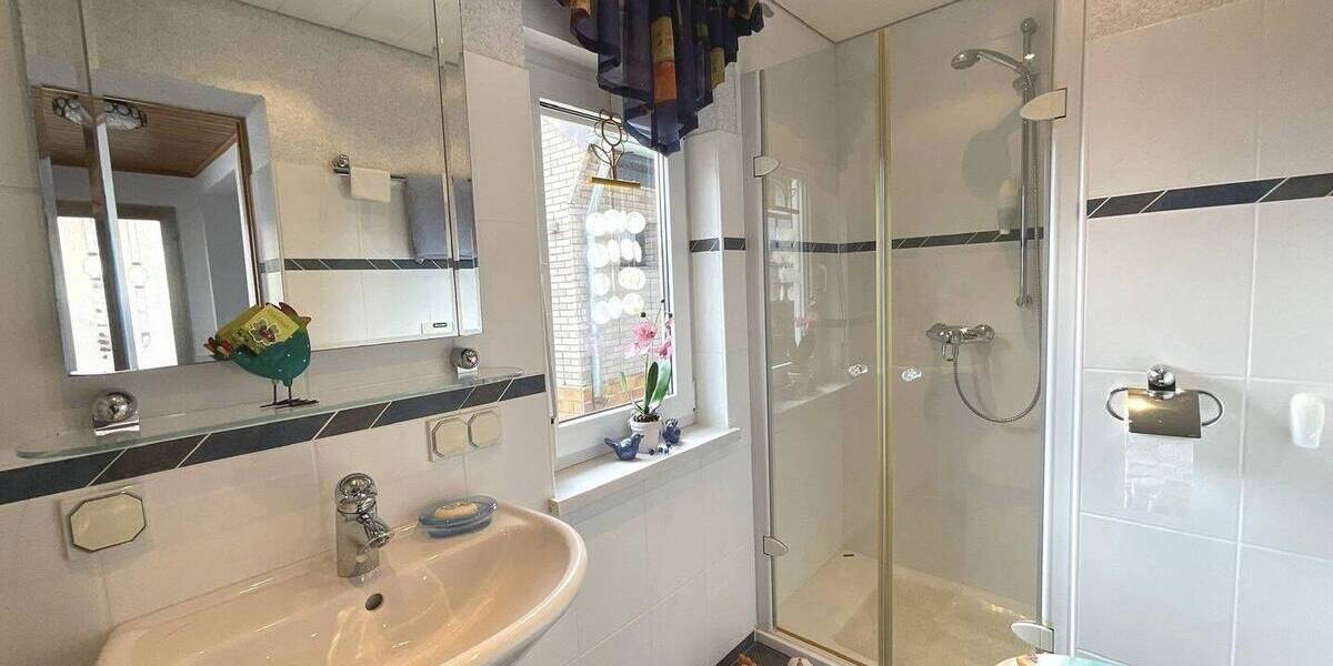 Doppelhaushälfte Eschwege Oberdünzebach - 4 Zimmer, 115 m&sup2;, 115.000&euro; | Angebot:26105760