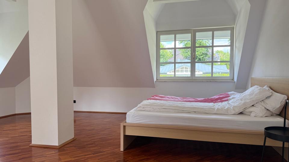 Etagenwohnung Bad Homburg vor der Höhe Gonzenheim - 3 Zimmer, 130 m&sup2;, 2.200&euro; | Angebot:26395142