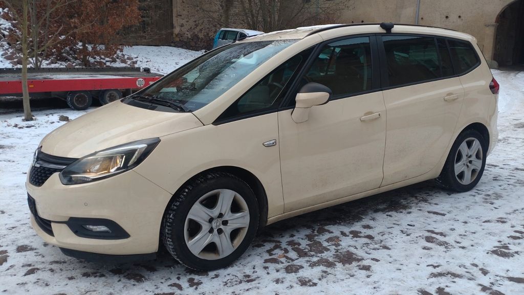 Opel Zafira 289.000 km 2.900 &euro; Käbschütztal OT Deila 01665