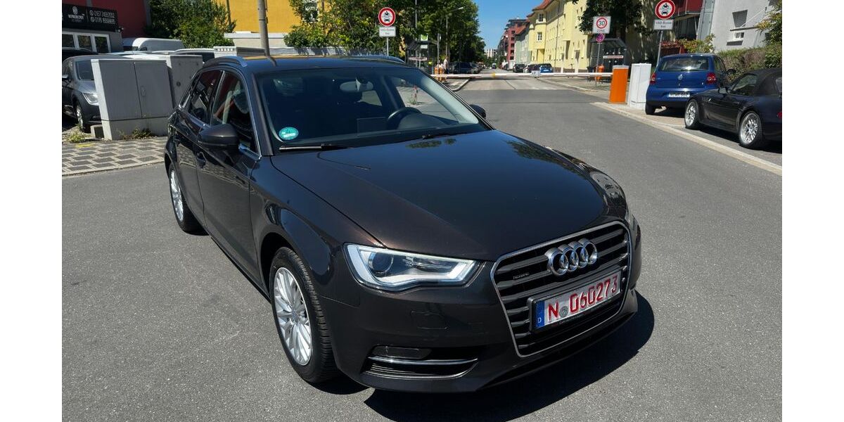 Audi A3 82.000 km 14.950 &euro; Nürnberg 90431