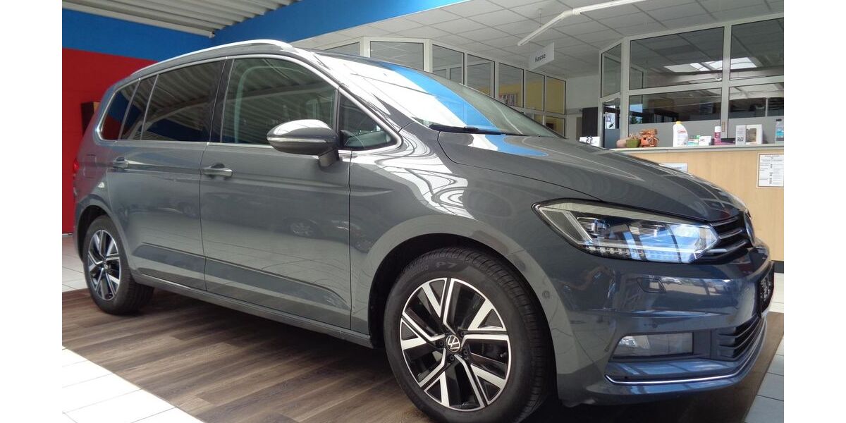 VW Touran 123.495 km 23.490 &euro; Malchow 17213