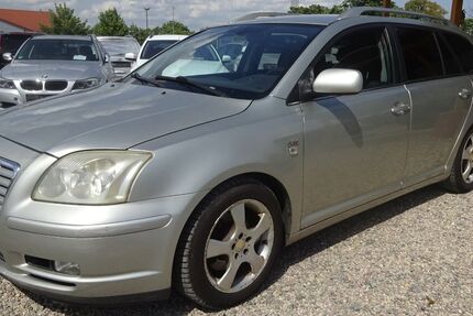 Toyota Avensis 536.046 km 900 &euro; Dresden 01219