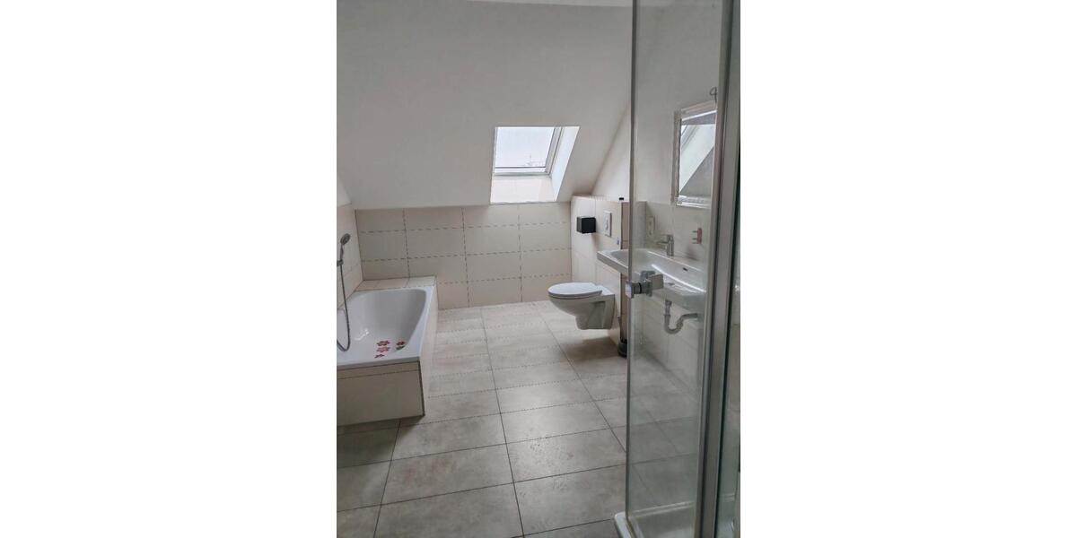 Etagenwohnung Münster (Hessen) - 5 Zimmer, 146 m&sup2;, 2.000&euro; | Angebot:26660233