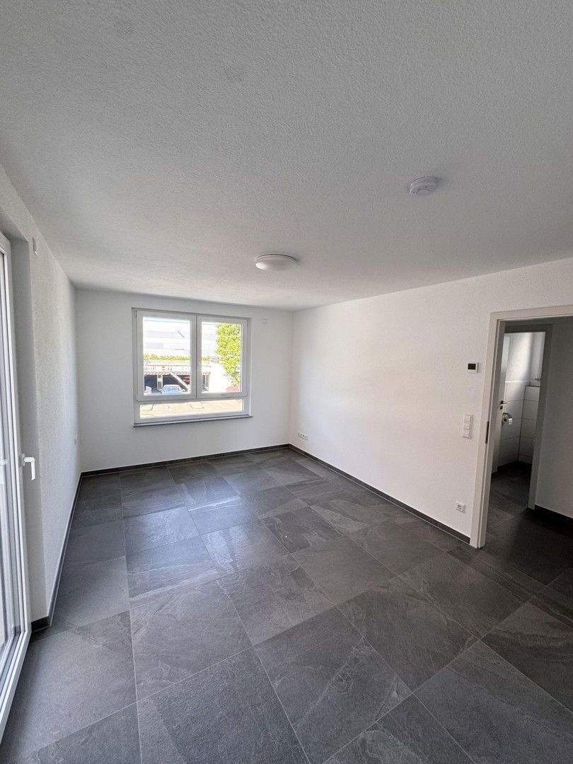 Sonnige, schöne 3-Zi.-Wohnung mit Balkon, Einbauküche uvm. in Sindelfingen - sofort bezugsfrei! 3 zimmer