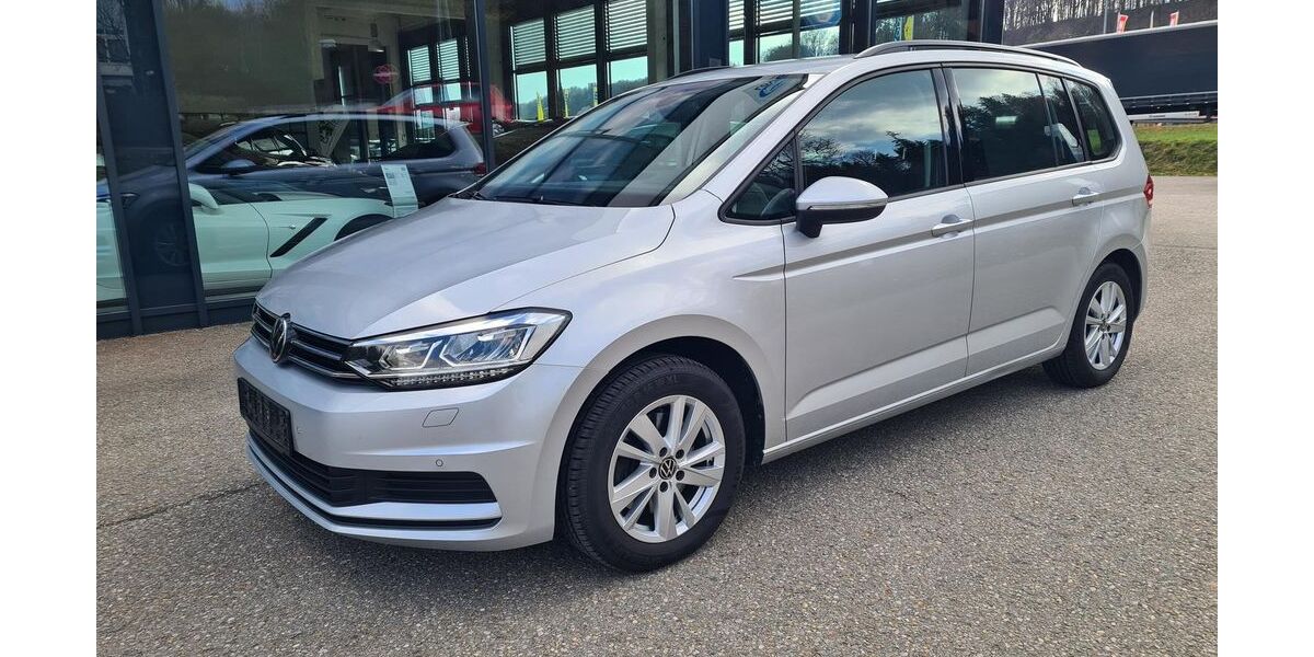 VW Touran 136.738 km 17.990 &euro; Trostberg 83308