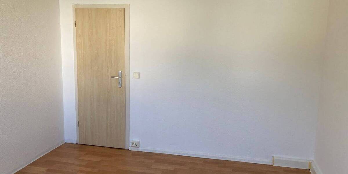 Etagenwohnung Gera Innenstadt - 3 Zimmer, 67 m&sup2;, 405&euro; | Angebot:26919906