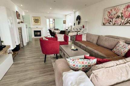 Renovierte 3-Zimmer-Wohnung mit Balkon und Loggia mit Weitblick! 3 zimmer