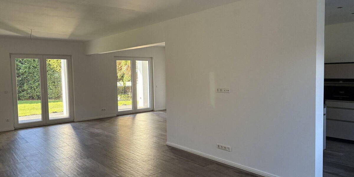 Mehrfamilienhaus, Wohnhaus Jersbek - 7 Zimmer, 268 m&sup2;, 749.000&euro; | Angebot:26685839