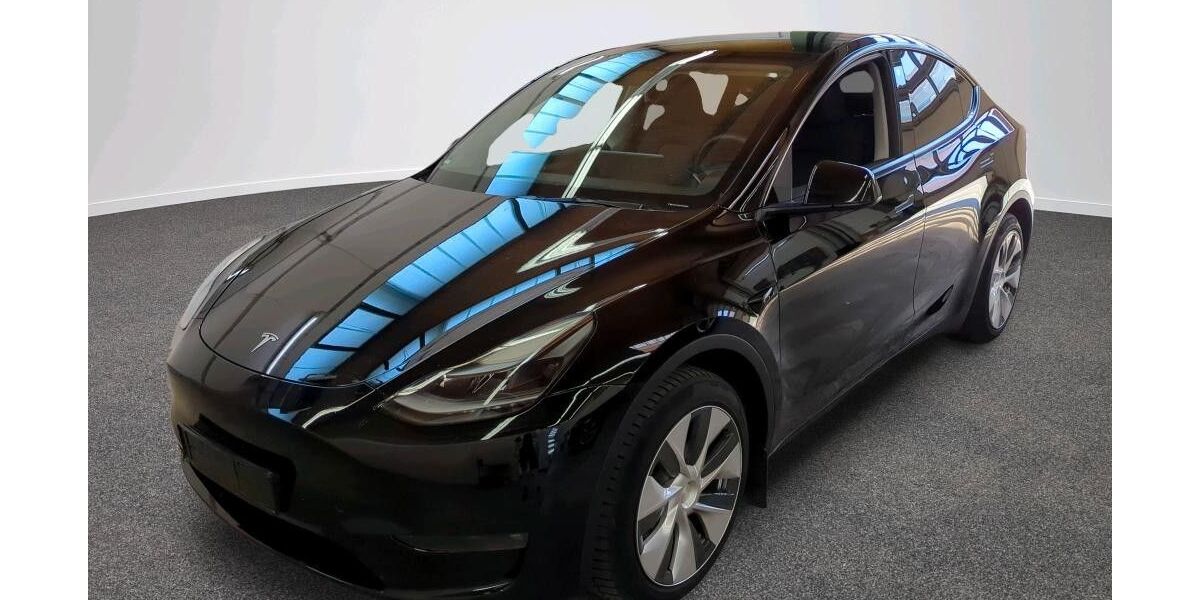 Tesla Model Y 85.612 km 33.990 &euro; Weinstadt 71384