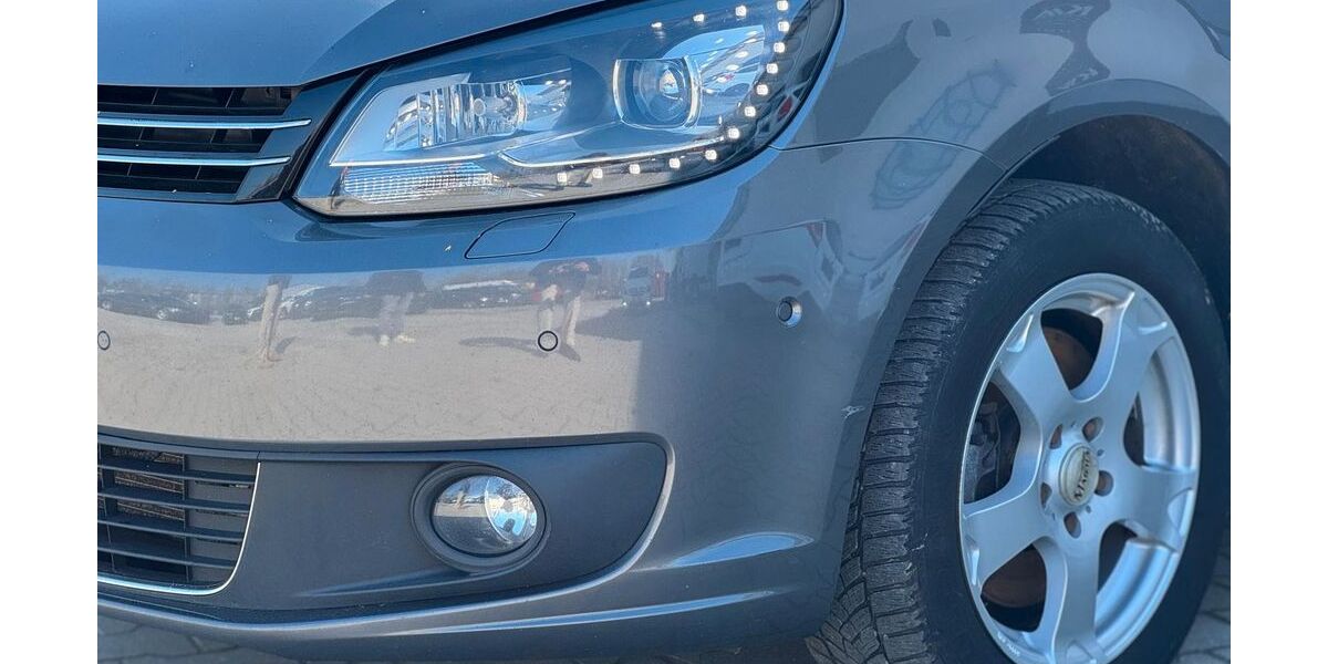 VW Touran 256.000 km 6.699 &euro; Landau a.d. Isar 94405