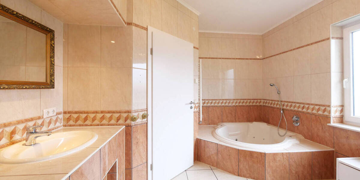 Einfamilienhaus Bad Lippspringe - 5 Zimmer, 170 m&sup2;, 595.000&euro; | Angebot:25820999