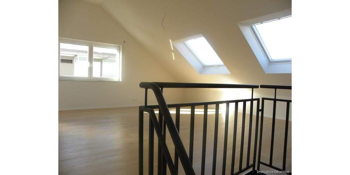 Doppelhaushälfte Holzgerlingen - 6 Zimmer, 160 m&sup2;, 3.633&euro; | Angebot:25800085