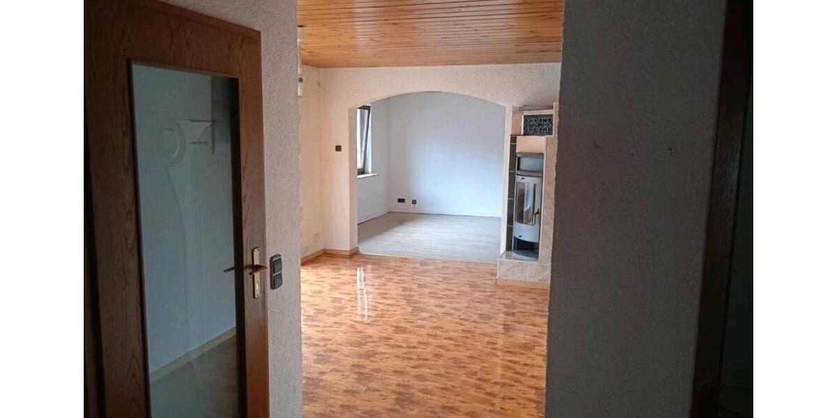 Mehrfamilienhaus, Wohnhaus Malterdingen - 8 Zimmer, 220 m&sup2;, 450.000&euro; | Angebot:26087156