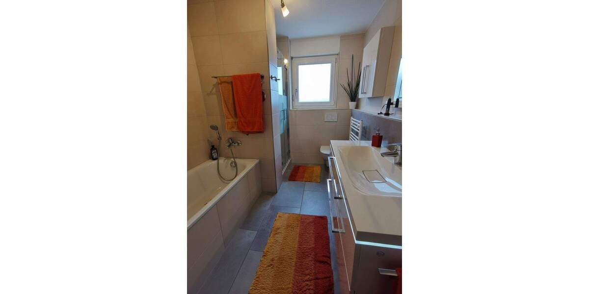 Sonnige 4-Zimmer-Wohnung mit 2 Süd-West-Balkonen in Top-Lage von Echterdingen - provisionsfrei 4 zimmer