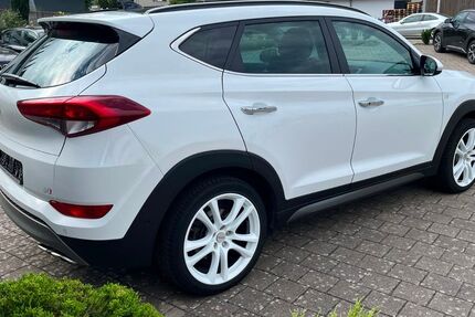 Hyundai TUCSON 136.775 km 13.490 &euro; Grafenau / Döffingen 71120