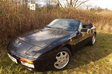 Porsche 944