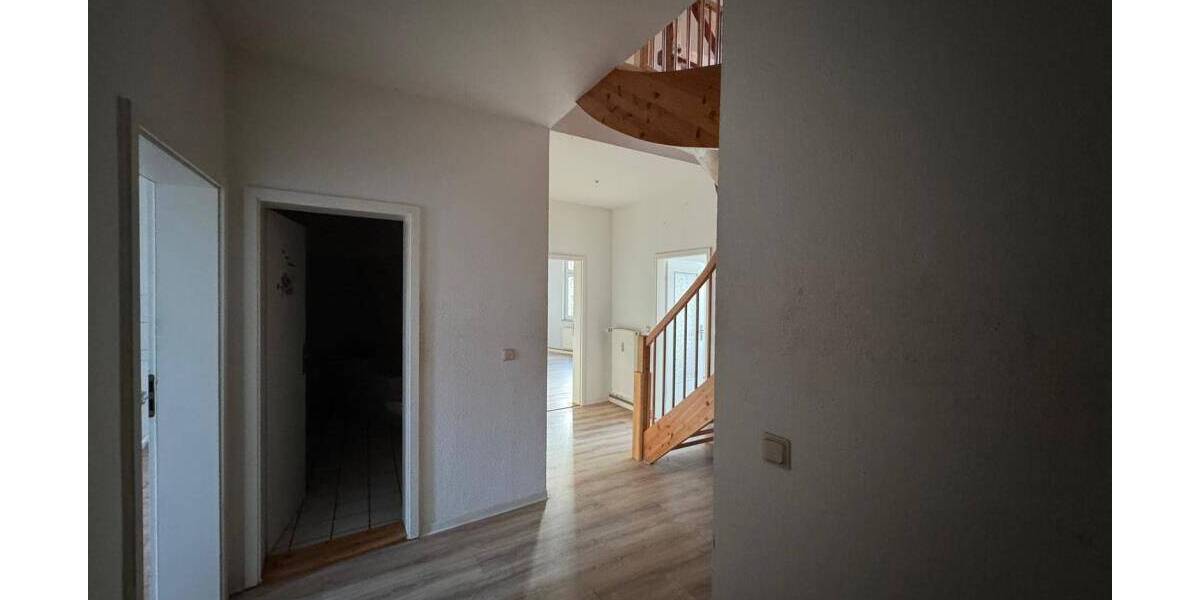 Etagenwohnung Erfurt Altstadt - 3 Zimmer, 116 m&sup2;, 1.100&euro; | Angebot:26843811