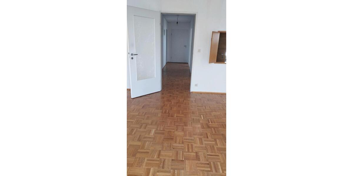 Dachgeschoßwohnung Tirschenreuth - 3 Zimmer, 63 m&sup2;, 125.000&euro; | Angebot:26225111