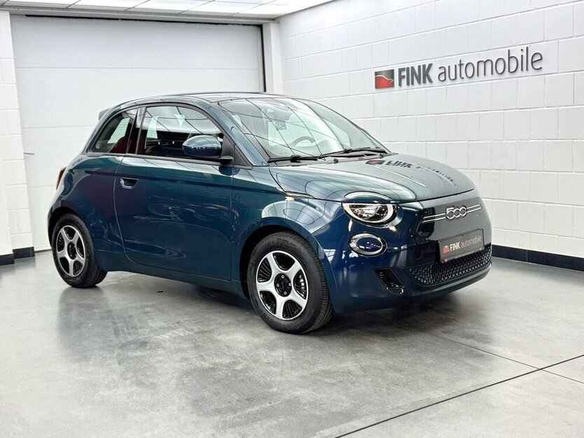 Fiat 500e Action Carplay Android Automatik 1.Hand 26.891 km 13.420 € Lich 35423