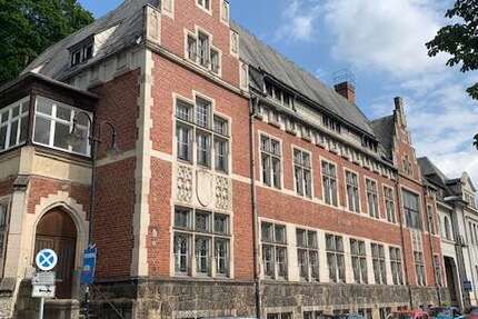 Haus zum Kaufen in Schwarzenberg 650.000 € 1717 m² 74 zimmer