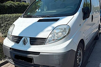 Renault Trafic 73.300 km 9.999 &euro; München 80636