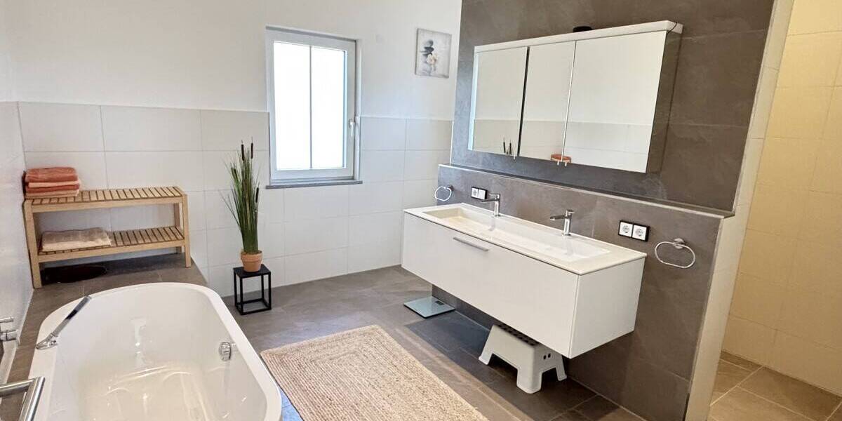 Einfamilienhaus Bad Griesbach im Rottal / Karpfham Karpfham - 5 Zimmer, 195 m&sup2;, 755.000&euro; | Angebot:26204545